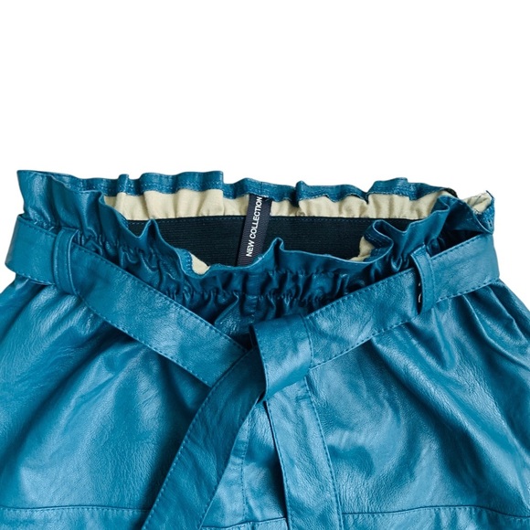 Made in Italy – Elegant Blue Faux Leather Skirt  Medium - Picture 7 of 12